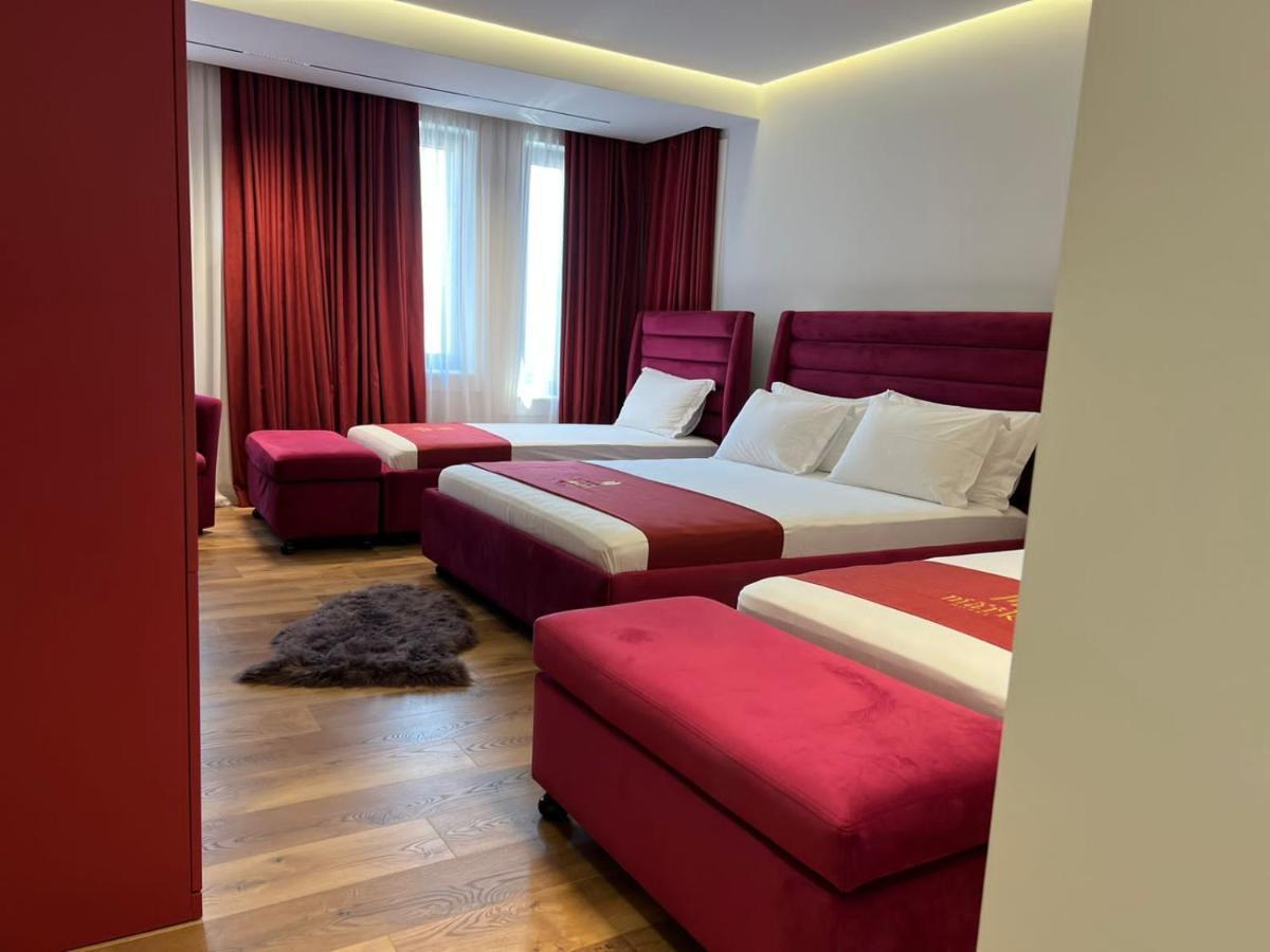 Mark Hotel Tirana Bërxull Exteriér fotografie